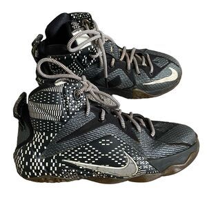 Nike LeBron 12 Black History Month 2015 Athletic Shoes Kids 4Y EU 36